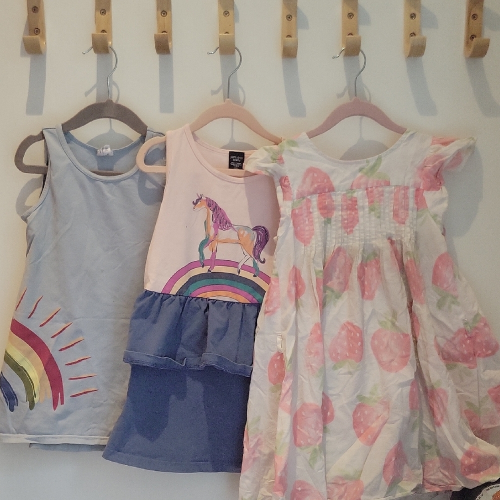 Girls 5t Play Conditiom Dress Lot Peekaboo Beans/ Cotton On